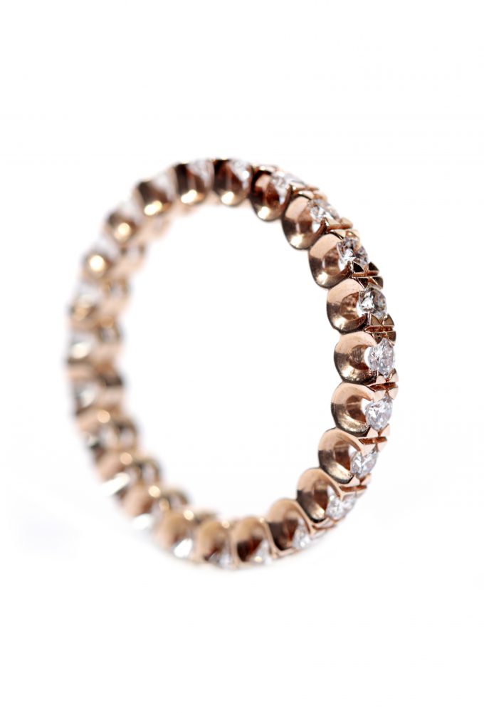 Anel-Ouro-Rosa-A145-diamantes-Coleção-Musa-PortDiamonds-2 Anel de ouro rosa 14K com diamantes laterais 0,92CT